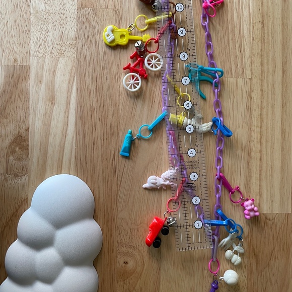 Vintage 80s Plastic Charm Bracelet 1980s Ice Cream Cherries Teddy Bear Jewelry - Picture 4 of 4